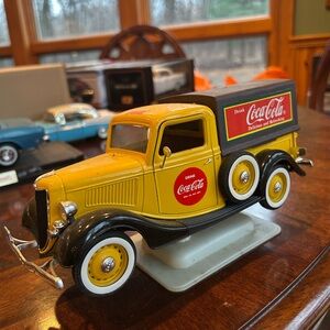 1930s Coca-Cola yellow and red diecast car model cars